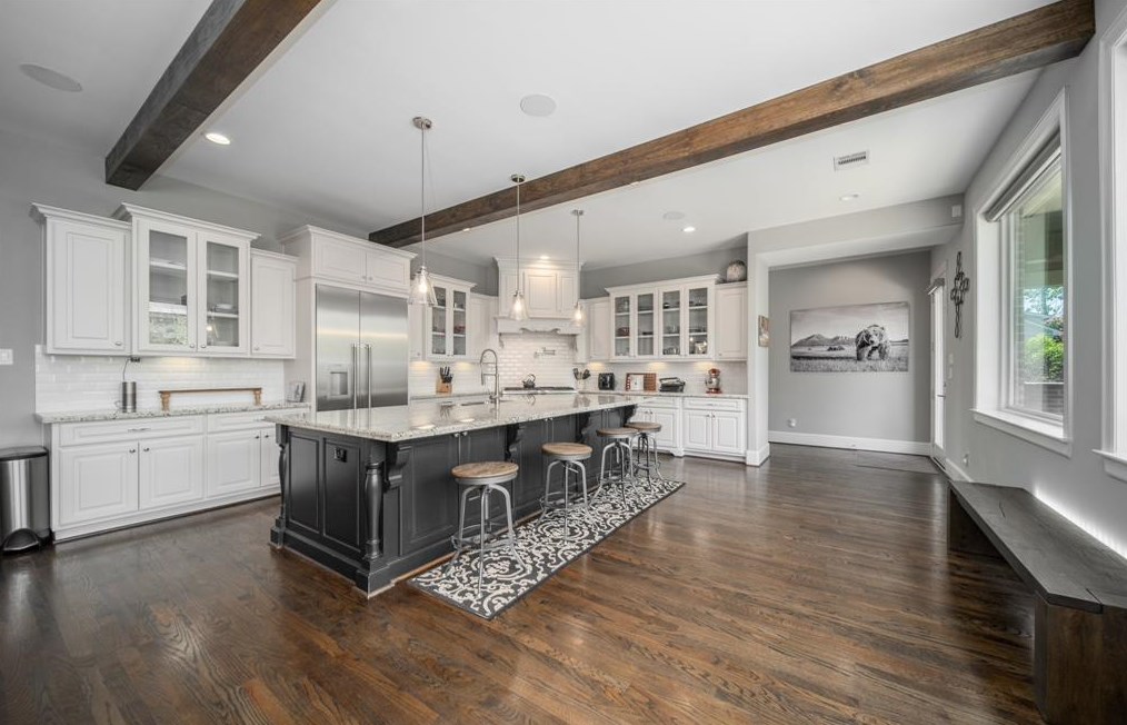 4910 Loch Lomond Dr, Houston TX  77096-2722 exterior