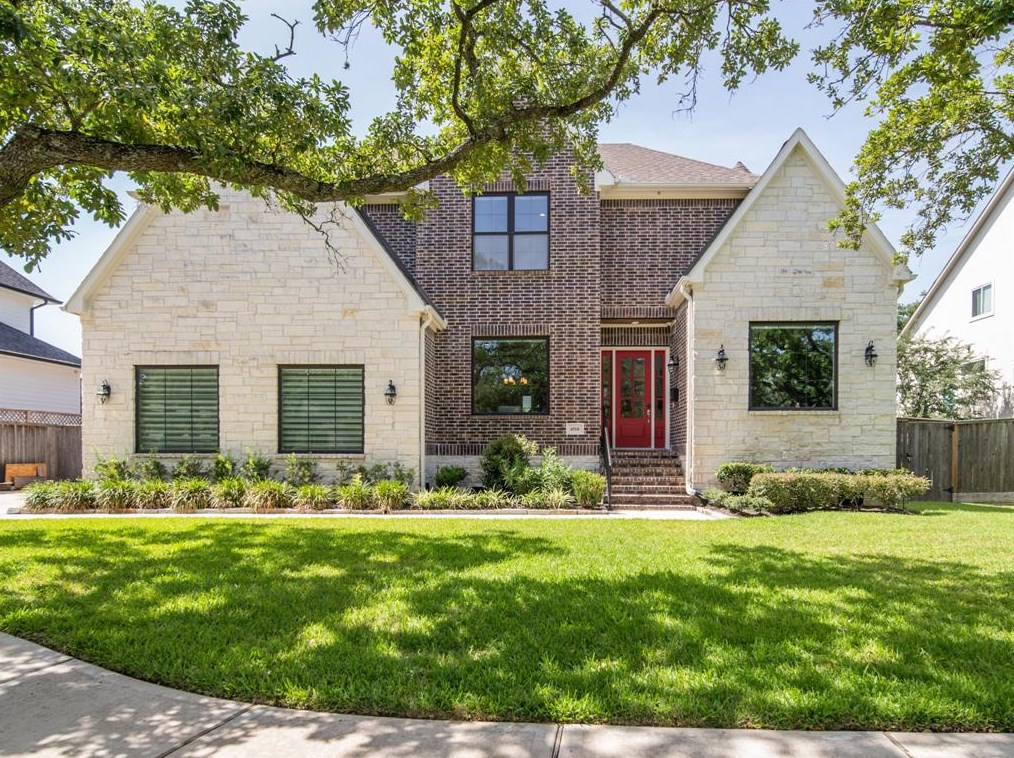 4910 Loch Lomond Dr, Houston, TX 77096-2722