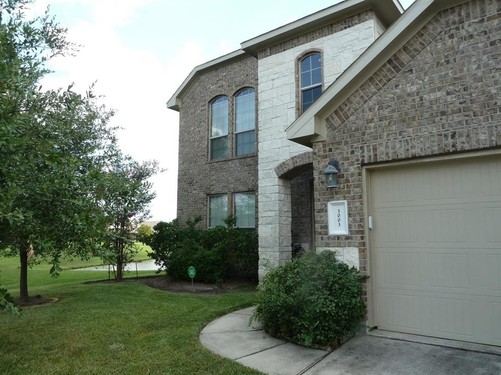 3003 Lemmingham Dr, Spring TX  77388-2571 exterior
