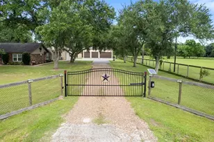 3911 N Elm Rd, Santa Fe, TX 77517 - Photo 38