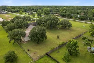 3911 N Elm Rd, Santa Fe, TX 77517 - Photo 32