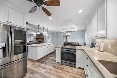 3911 N Elm Road, Santa Fe, TX 77517 - Photo 8