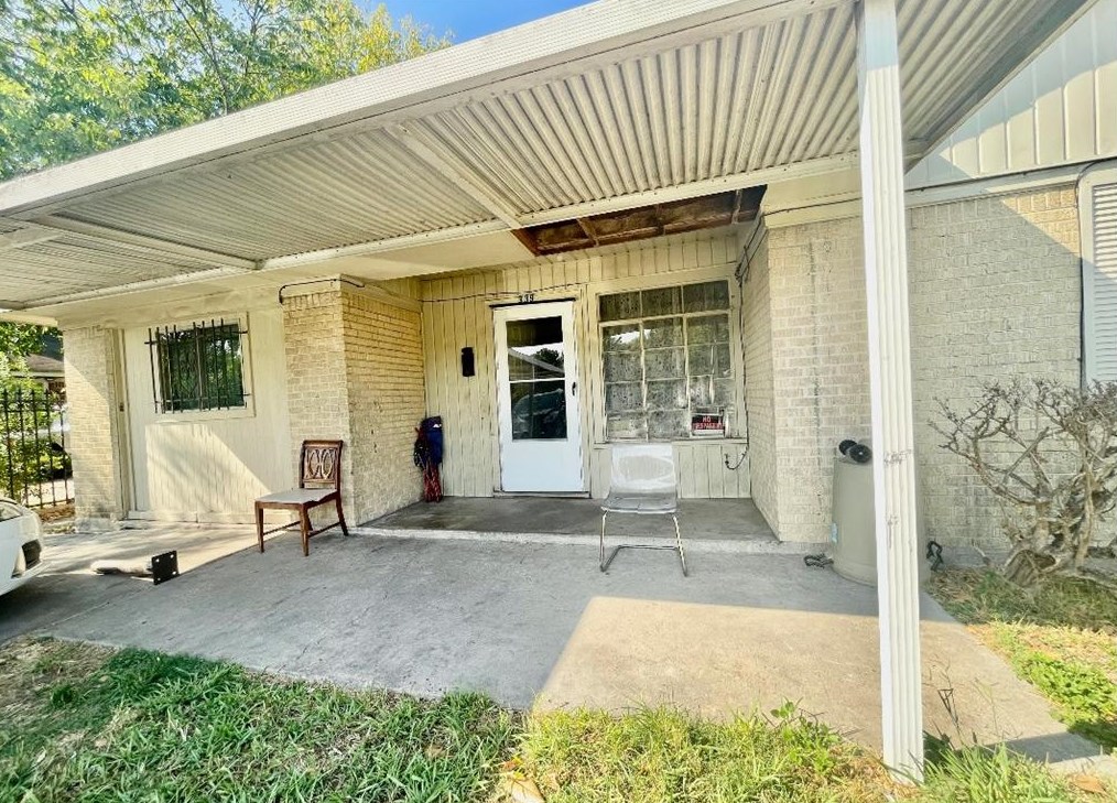 339 Victoria Dr, Houston, TX 77022-2440