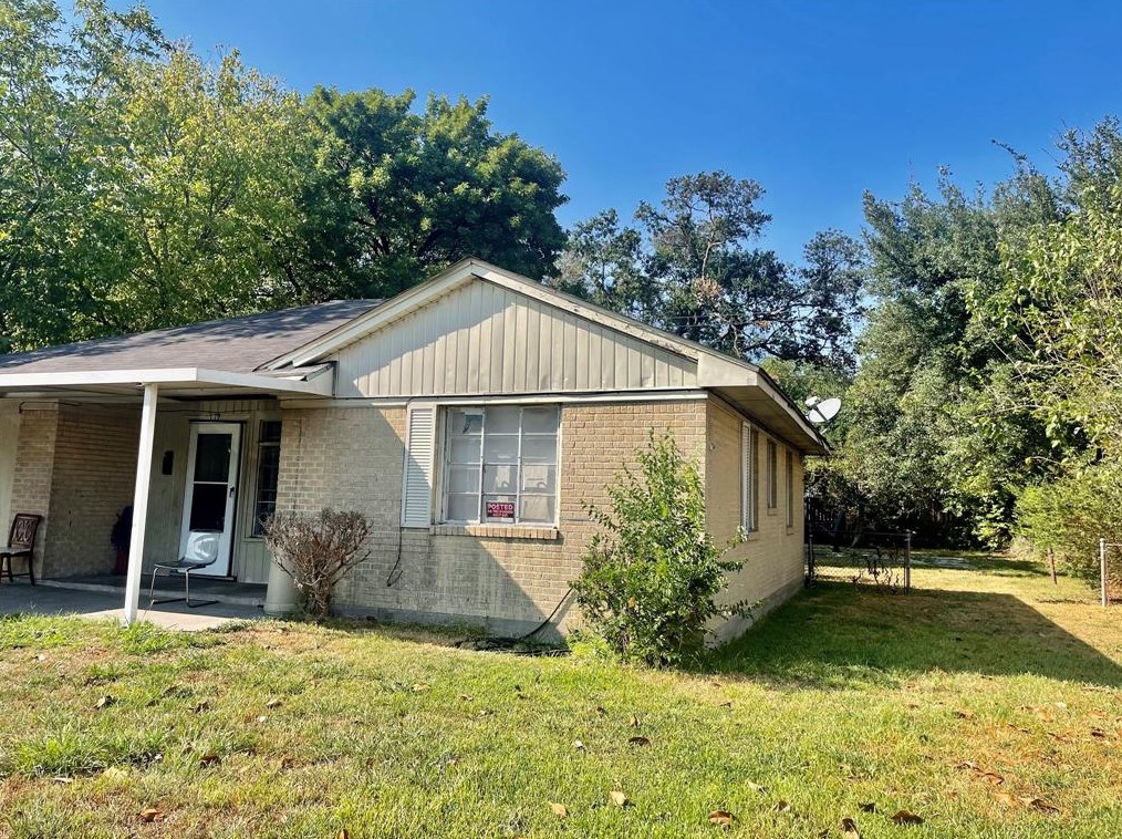 339 Victoria Dr, Houston TX  77022-2415 exterior