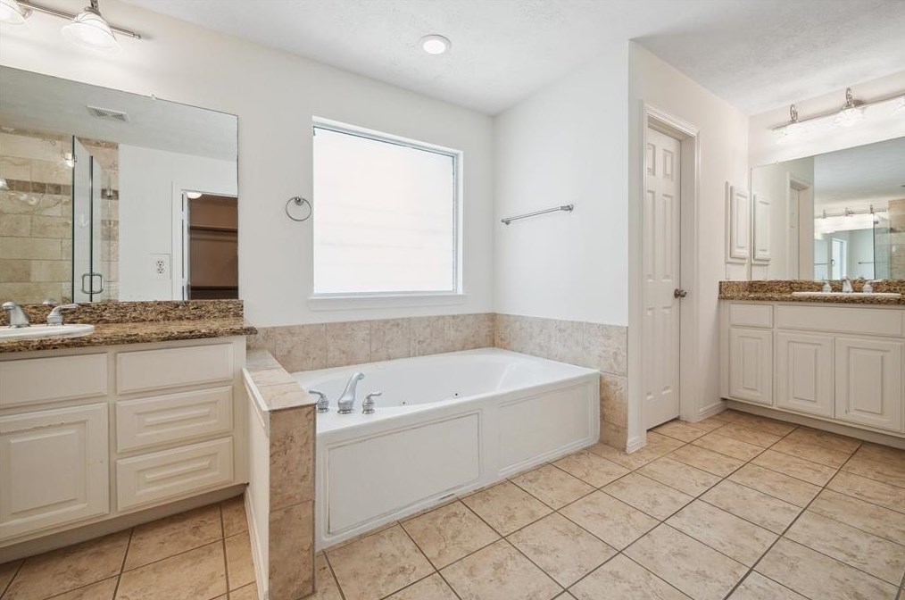 1618 Cohn St, Houston TX  77007-3053 exterior