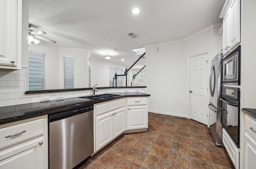 1618 Cohn St, Houston TX  77007-3053 exterior