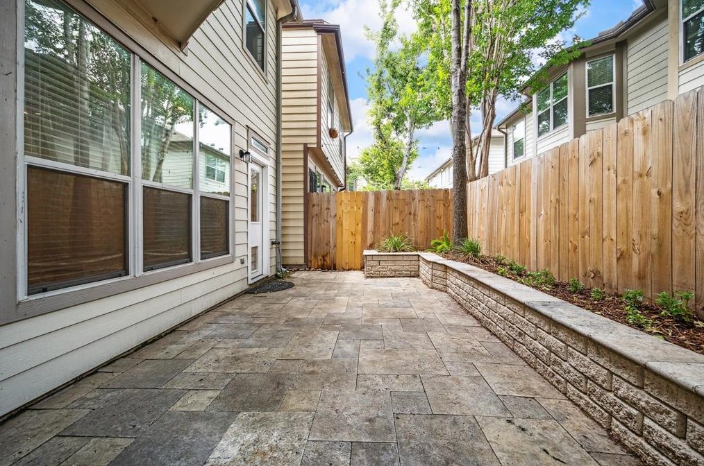 1618 Cohn St, Houston TX  77007-3053 exterior