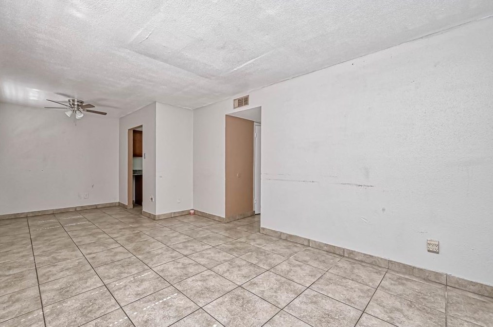 5154 Markwood Ln, Houston TX  77053-3327 exterior