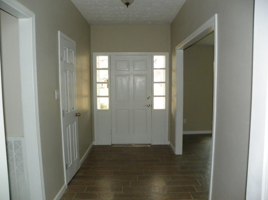 18027 Bambriar Dr, Houston, TX 77090