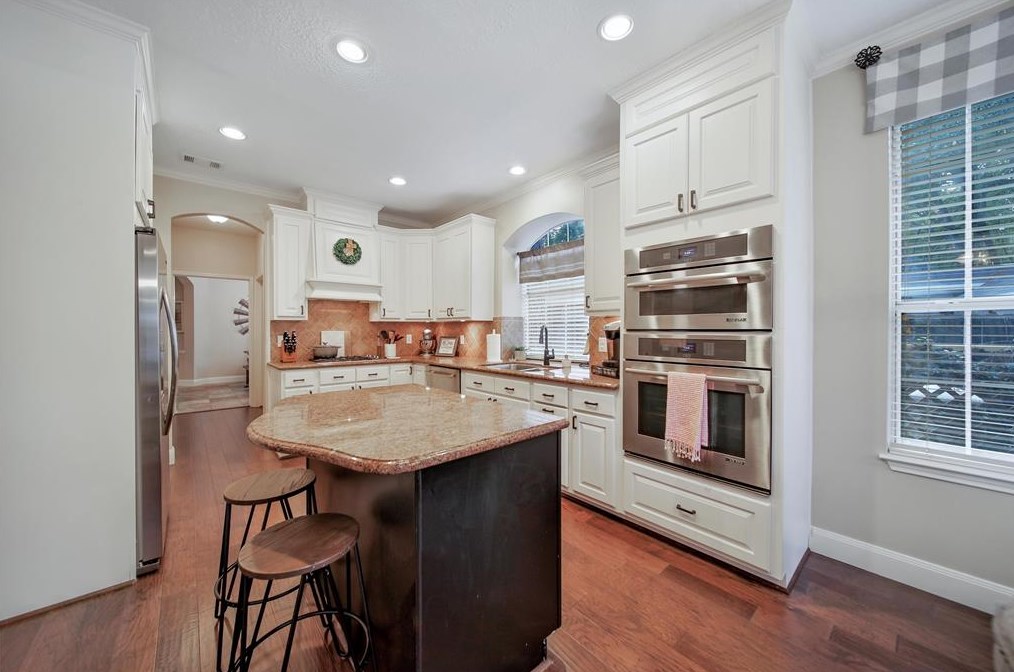 23 Townsend Pl, Spring TX 77382-1015 exterior