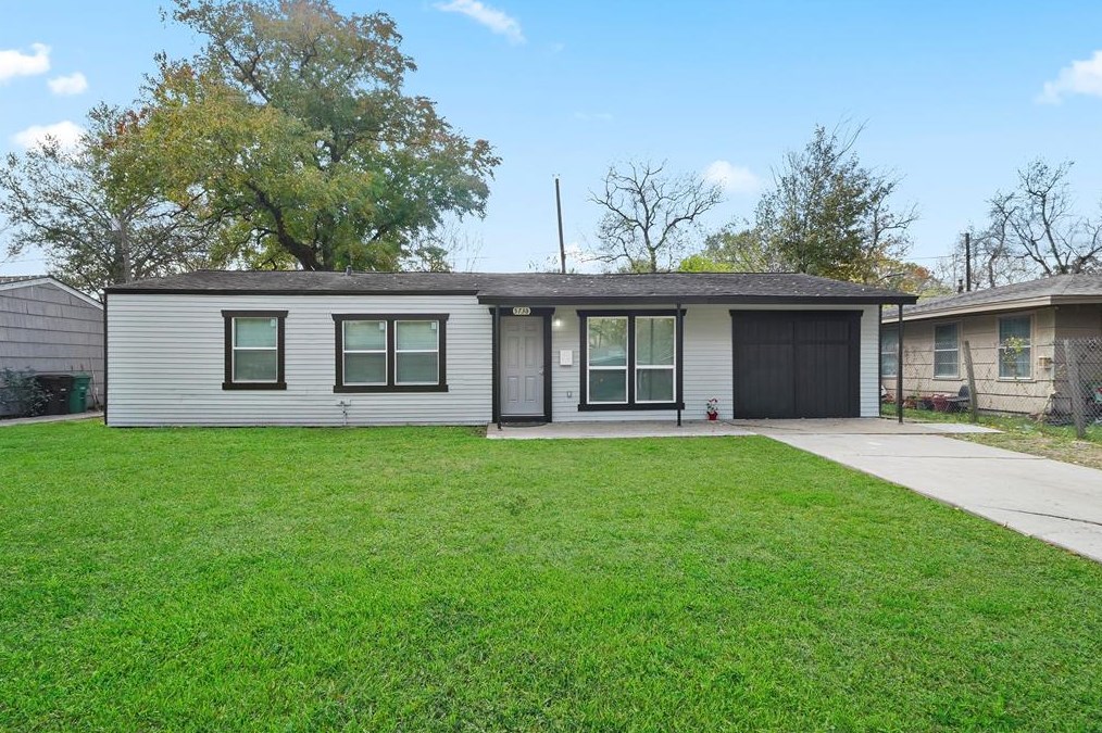 5738 Kenilwood Dr, Houston, TX 77033