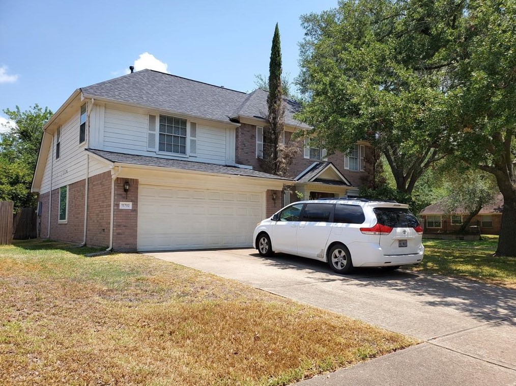 15702 Brookwood Lake Pl, Sugar Land TX  77498-7145 exterior