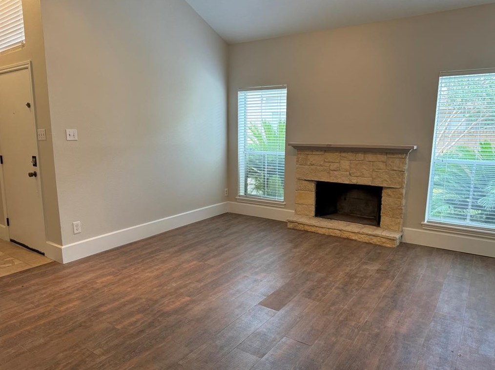 2008 Augusta Dr, Houston TX  77057-3704 exterior