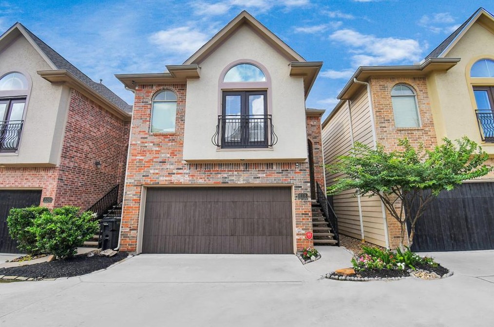 218 Grove St, Houston, TX 77020-8528