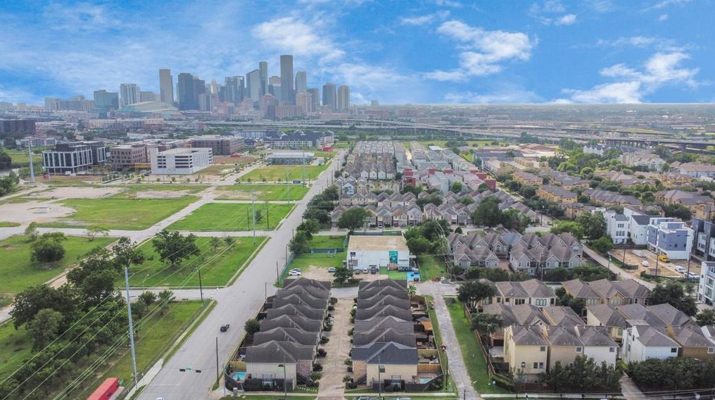 218 Grv St, Houston TX  77020-6027 exterior