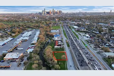 2636 North Freeway, Houston, TX 77009 - Photo 1