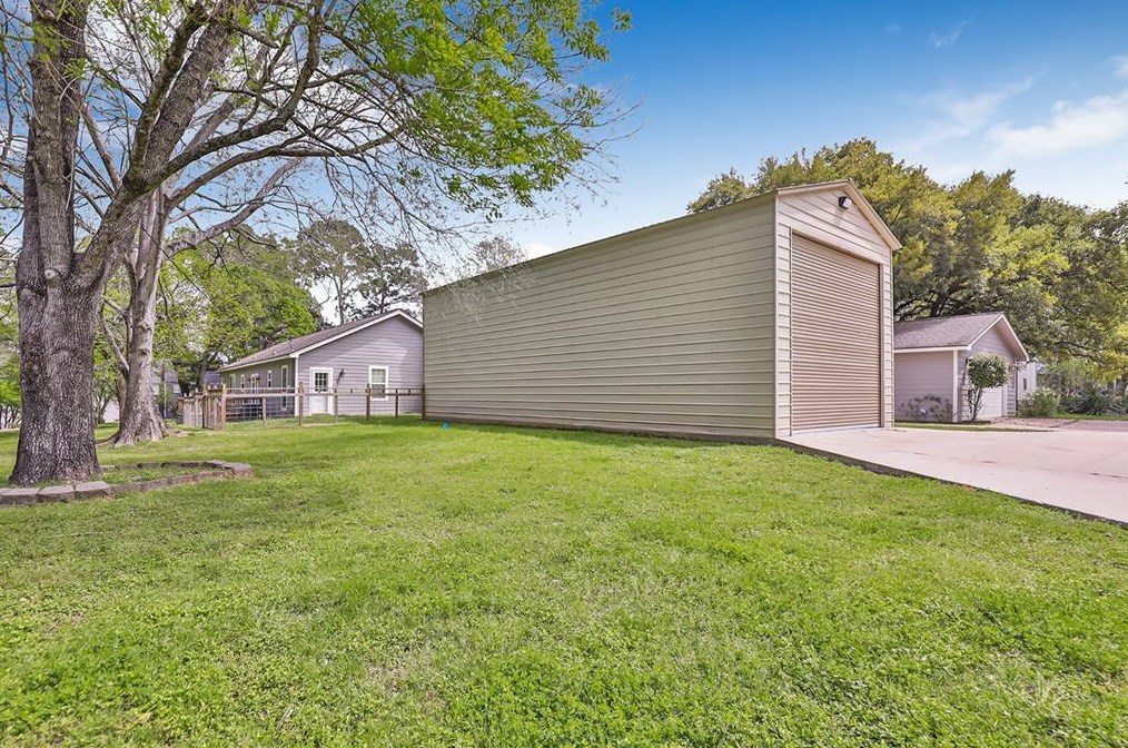 234 El Dorado Dr, Livingston TX  77351-0541 exterior