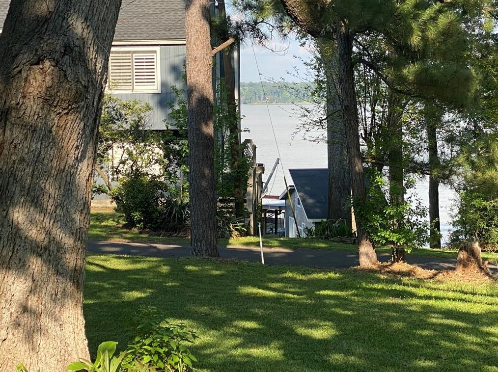 234 El Dorado Dr, Livingston TX  77351-0541 exterior