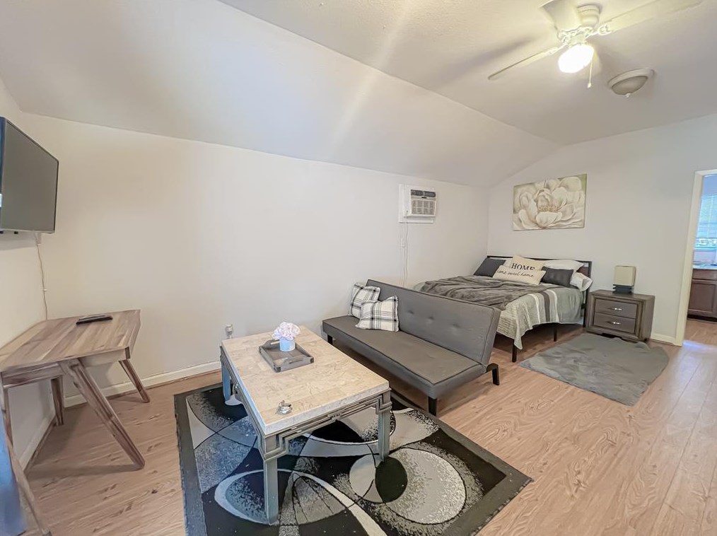 3902 Childress St, Houston, TX 77005