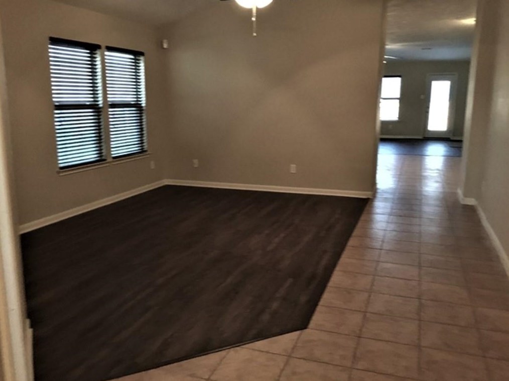 692 Fountain View Ln, League City, TX 77573