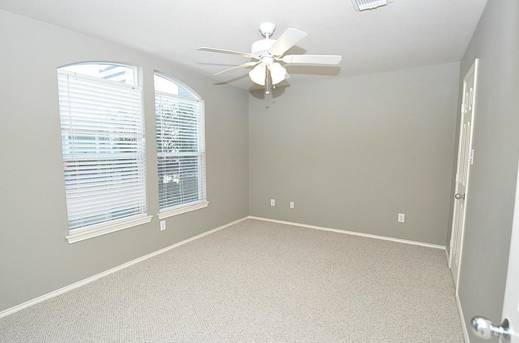 1421 26th St, Houston, TX 77008-1887