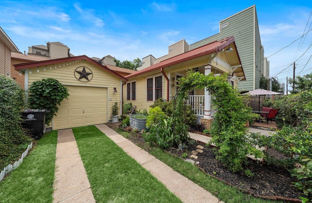 1407 Holly St, Houston, TX 77007
