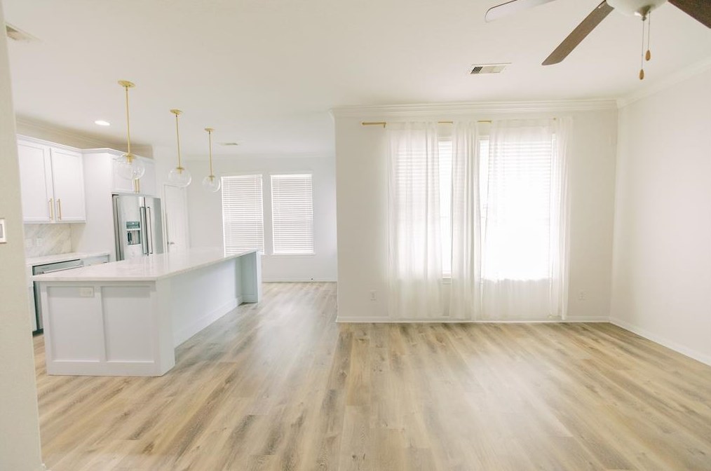 10055 Fallen Woods Dr, Houston TX  77080-2743 exterior