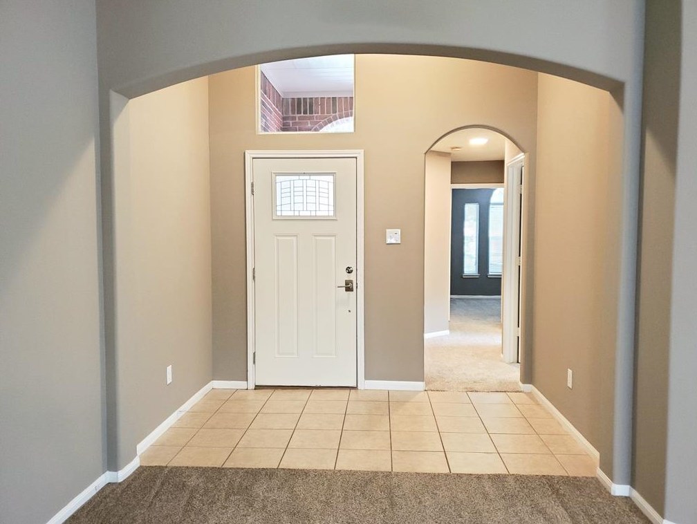 10235 Mills Run Dr, Houston, TX 77070