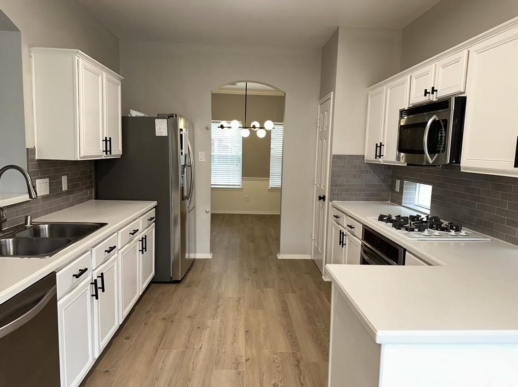 3230 Vanity Dr, Pearland, TX 77584