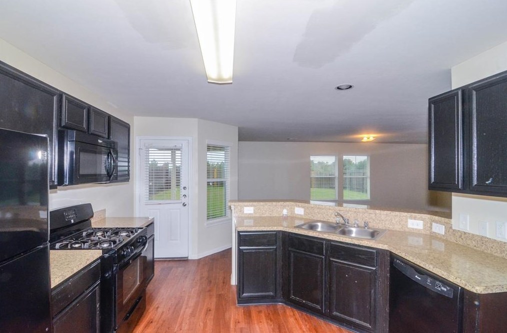 863 Sun Prairie Dr, Houston TX  77090-5349 exterior