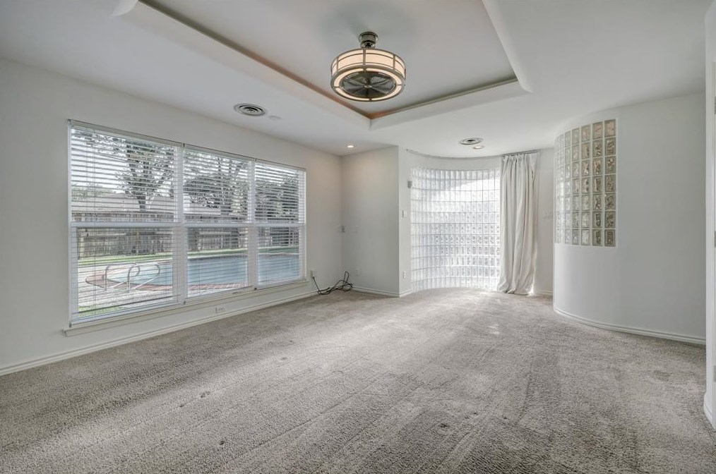 5331 Yarwell Dr, Houston TX  77096-5329 exterior