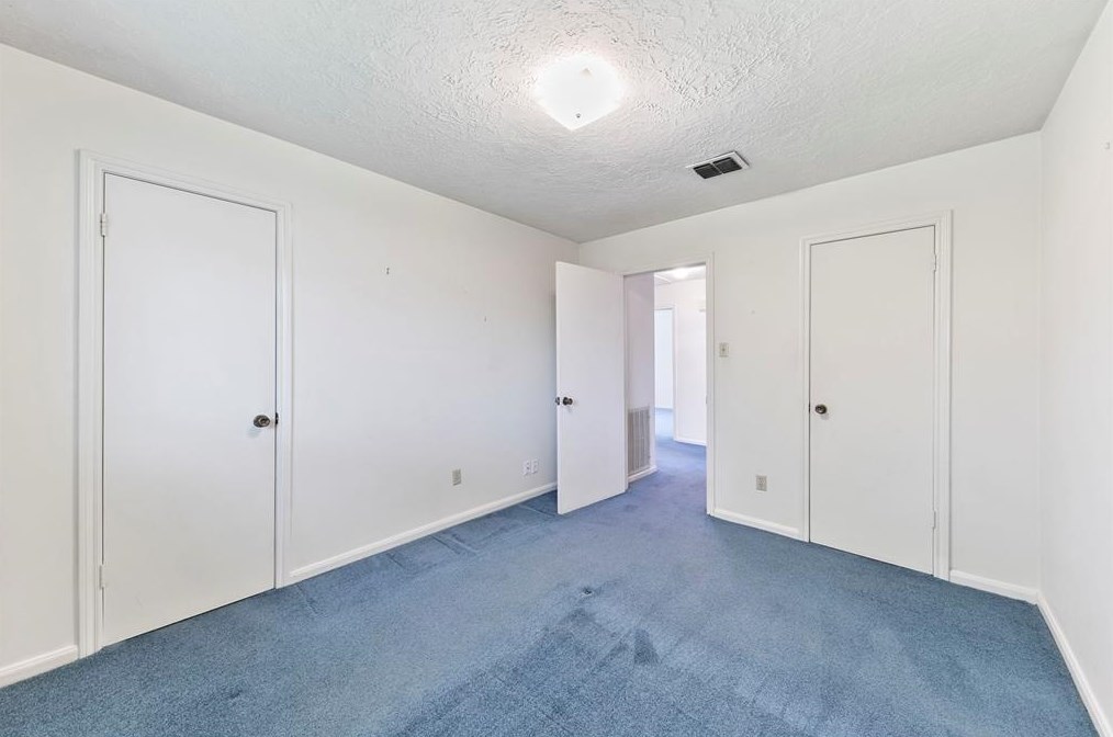 9726 Springmont Dr, Houston TX  77080-1440 exterior