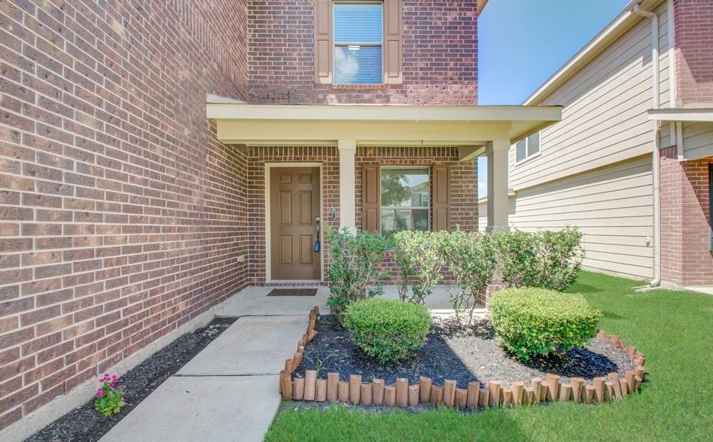 15610 Harris Canyon Ln, Cypress, TX 77429