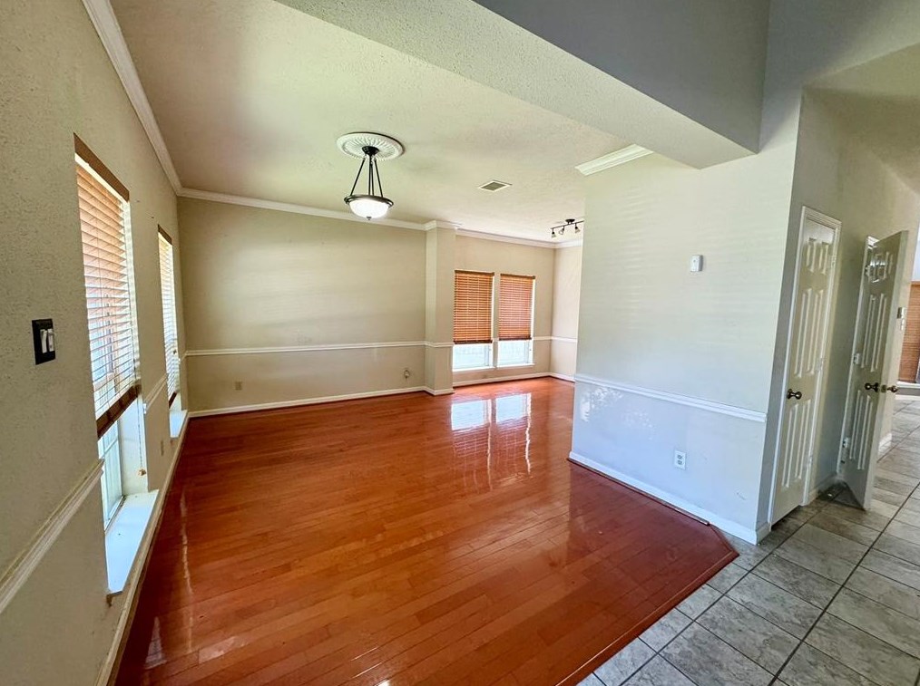 16306 Ash Point Ln, Sugar Land, TX 77498