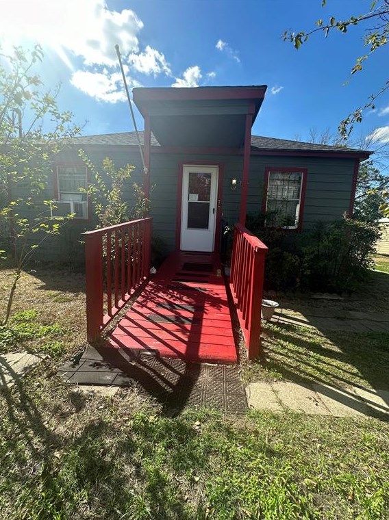 1435 Laird St, Houston, TX 77008-3741