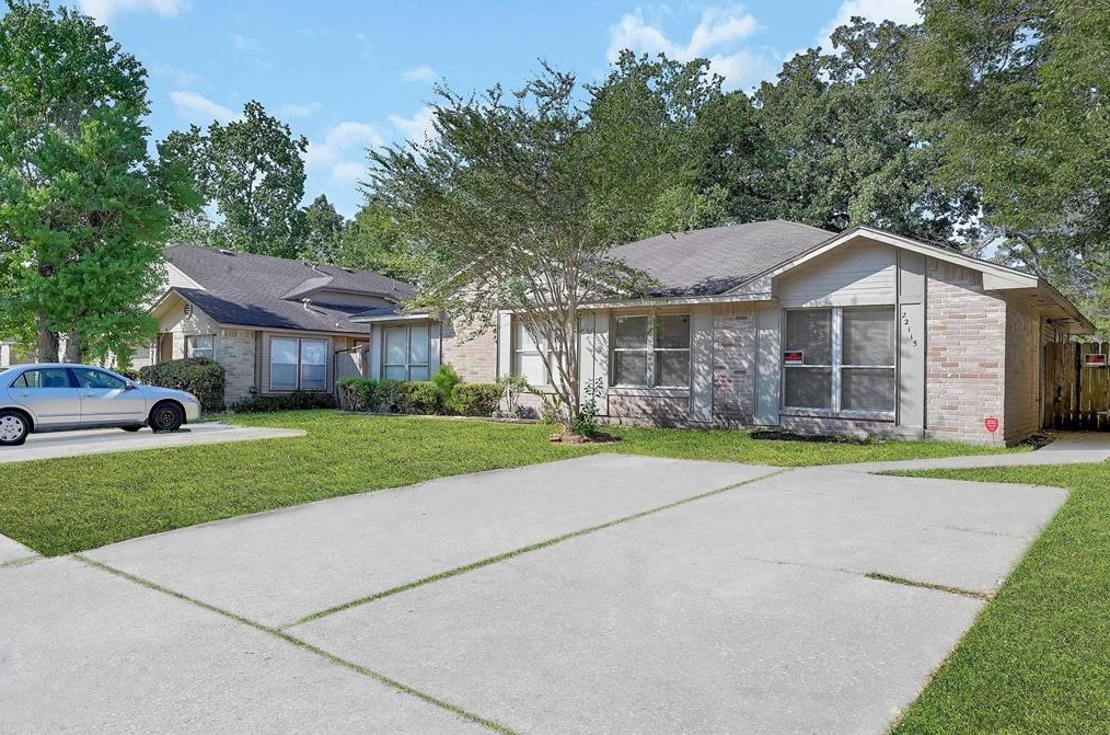 22115 Diane Dr, Spring, TX 77373