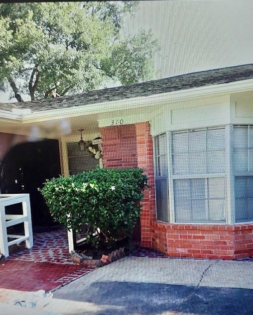 310 Princess Dr, Houston, TX 77034