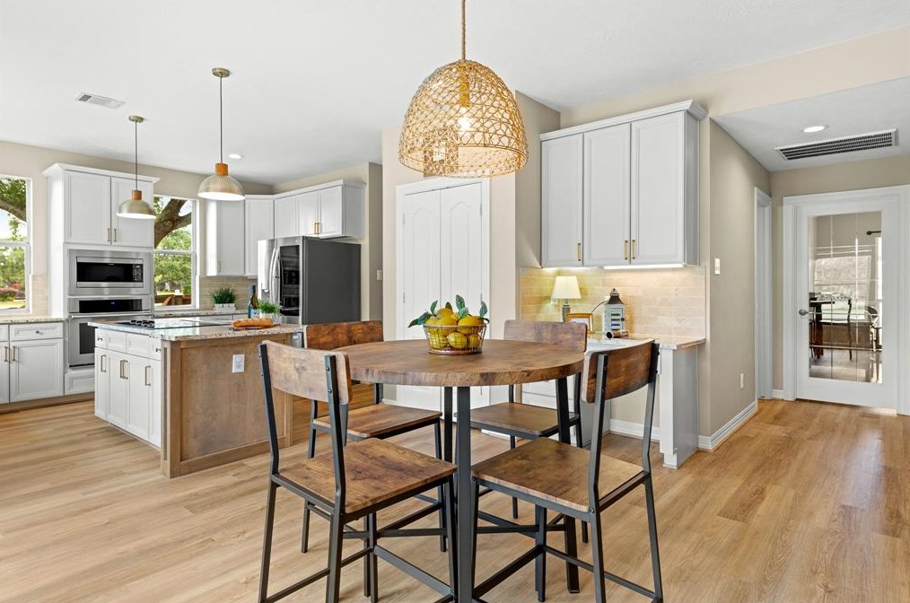 4002 Wentworth Dr, Fulshear TX 77441-4369 exterior