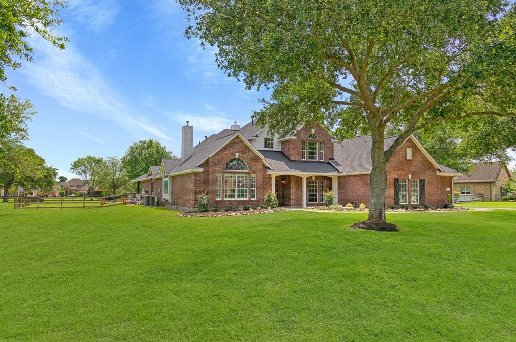 4002 Wentworth Dr, Fulshear, TX 77441-4432