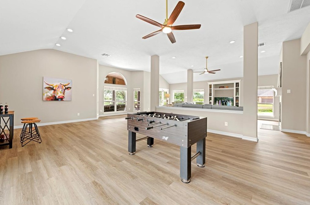 4002 Wentworth Dr, Fulshear TX 77441-4369 exterior