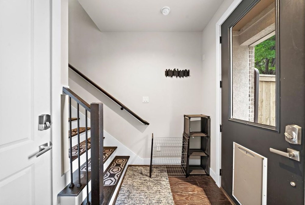 105 2nd St, Houston TX  77007-3613 exterior