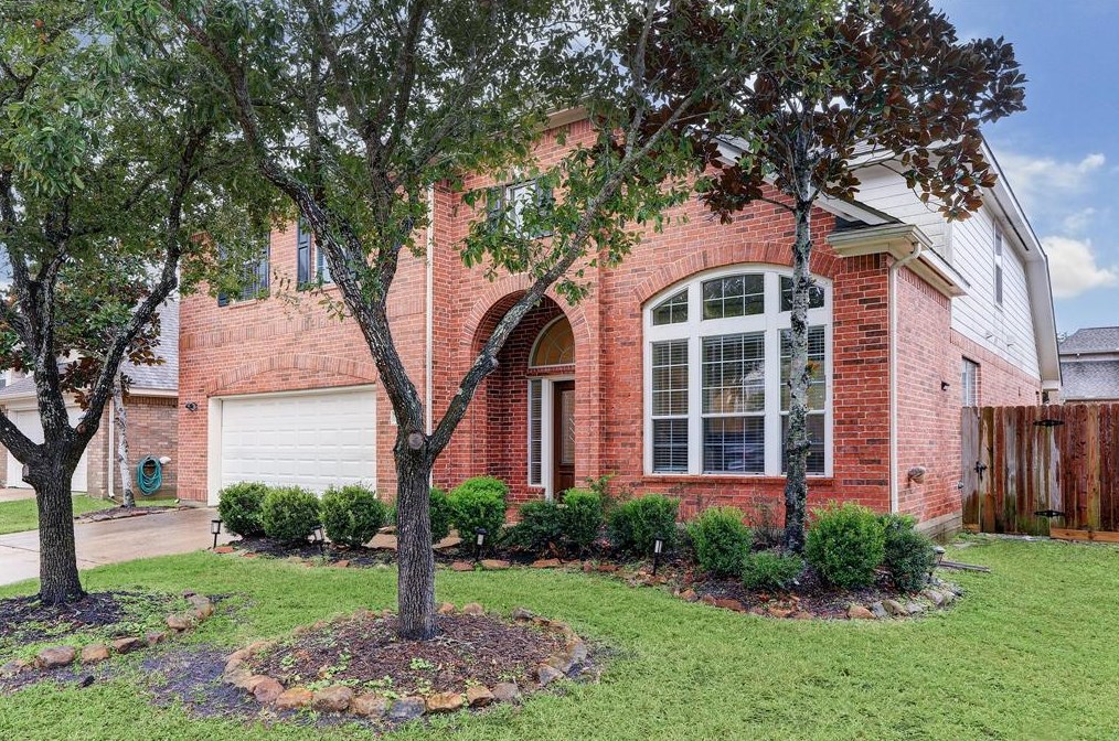 2642 S Breeze Dr, Manvel, TX 77578