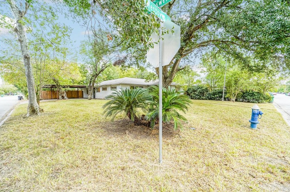6203 Westover St, Houston, TX 77087-6543