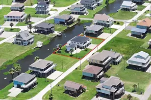 2583 Breaker Dr, Crystal Beach, TX 77650 - Photo 4