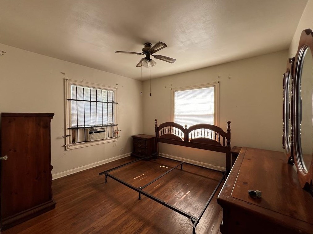 7402 Japonica St, Houston TX  77012-3146 exterior