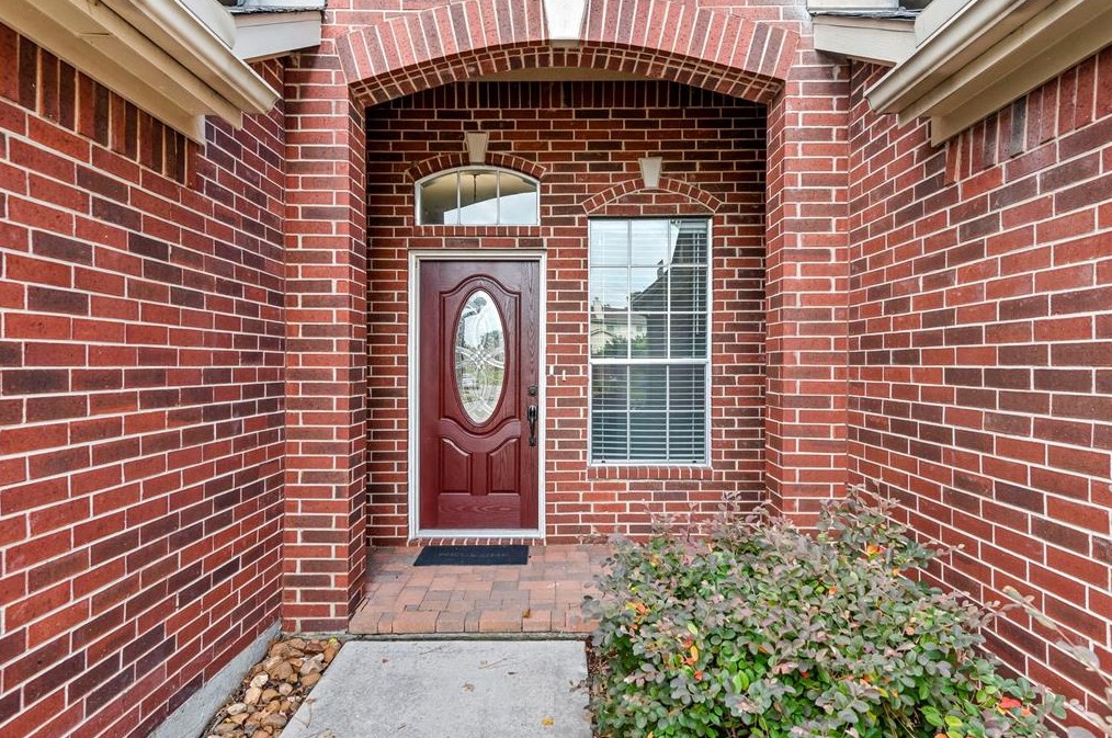 2703 Holly Walk Ln, Spring TX  77388-6156 exterior
