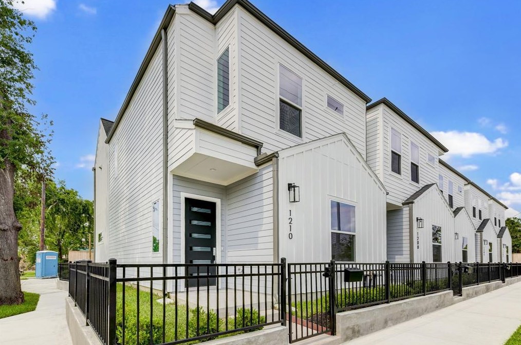 1210 Prince St, Houston, TX 77008