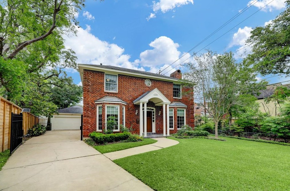 3704 Wroxton Rd, Houston, TX 77005