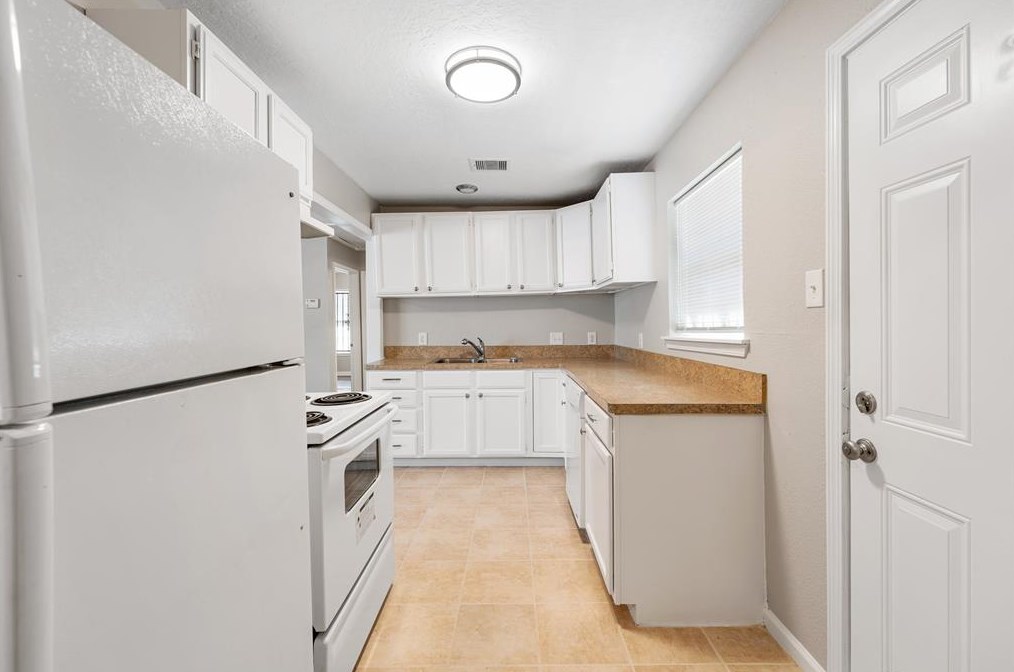 3902 Zephyr, Houston TX  77021-2518 exterior