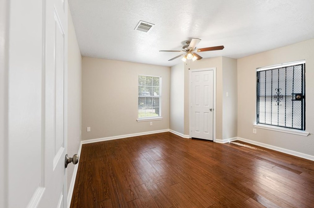 3902 Zephyr, Houston TX  77021-2518 exterior